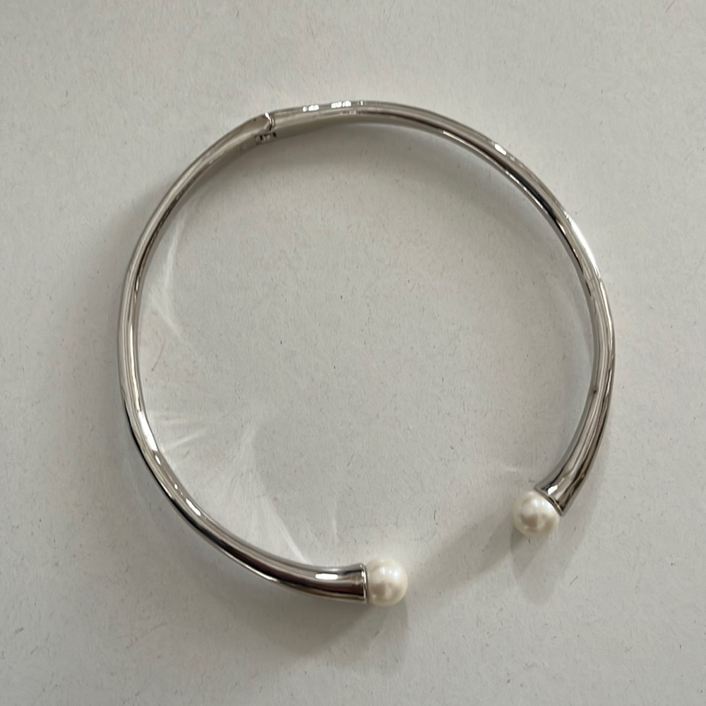 Brooks Brothers choker necklace